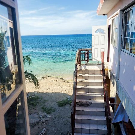Evelin'S On The Beach Montego Bay Eksteriør billede